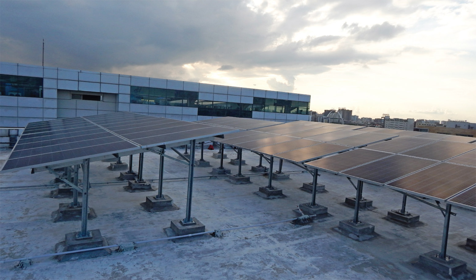 Rooftop solar power plant at Candor TechSpace, Kolkata